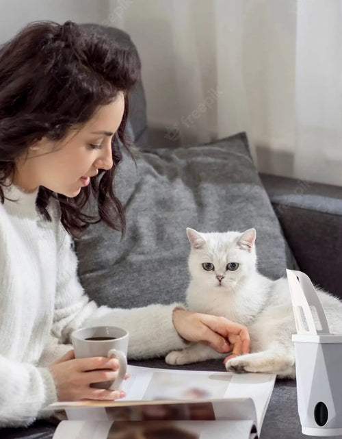 Load image into Gallery viewer, 3-In-1 Cat Litter Scoop with Holdor - Large Portable Integrated Cat Litter Scooper with 200 Refill Bags Kitty Litter Scoop Shovel for 1~2 Cats or Kitten (Yellow)
